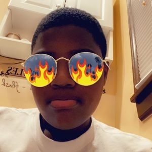 Meet your Posher, Amir